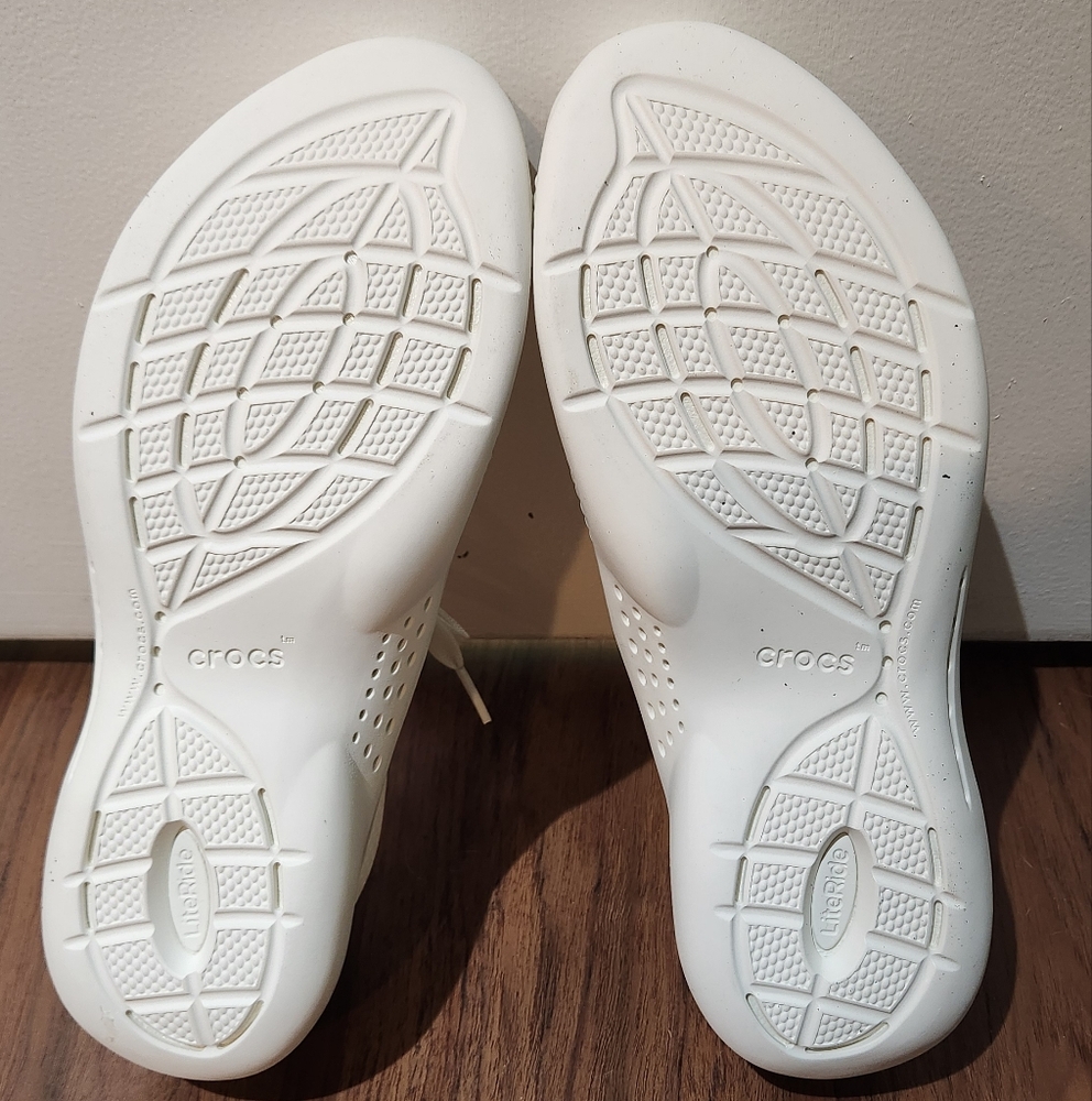 Women's Crocs LiteRide 360 Sneakers, Size 11 - Picture 11 of 15